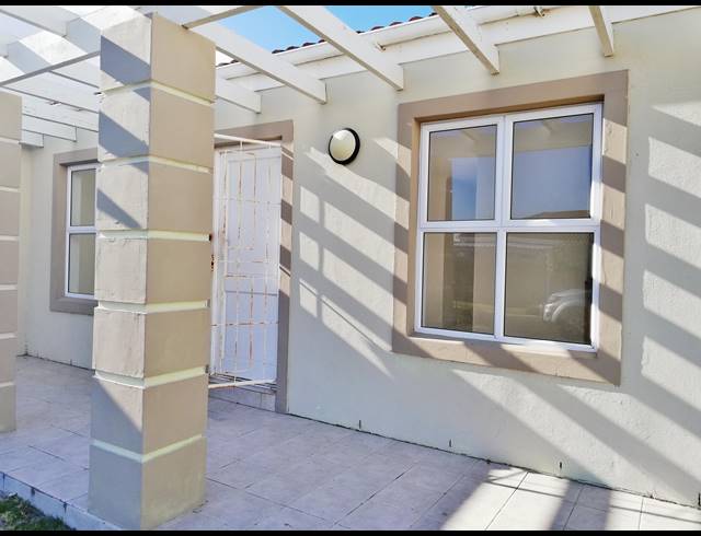 3 BEDROOM FREESTANDING FOR SALE IN MUIZENBERG